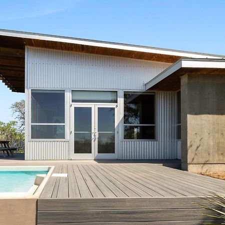 Lazo House - Riverfront With Overlooking Llano River Bagian luar foto