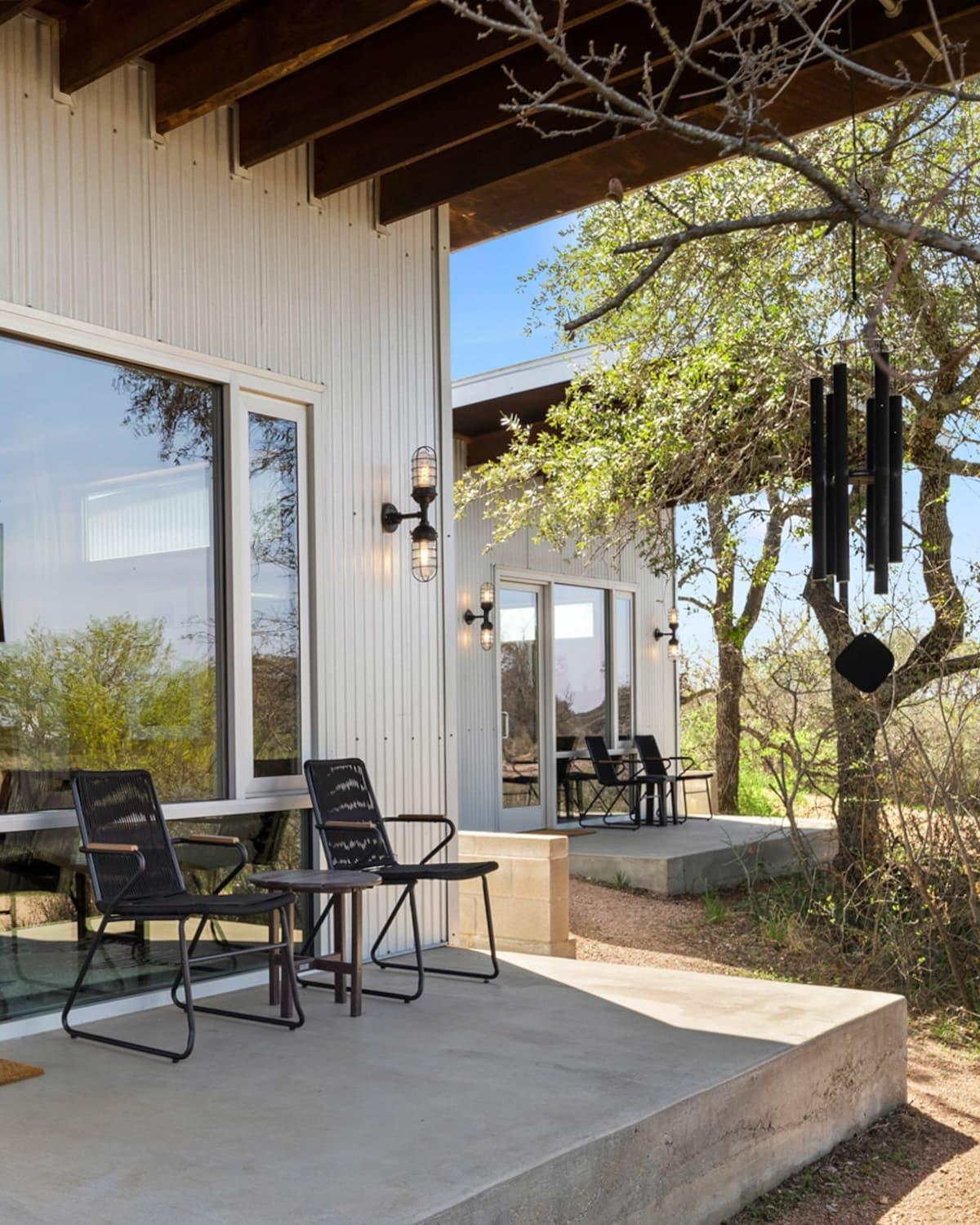 Lazo House - Riverfront With Overlooking Llano River Bagian luar foto